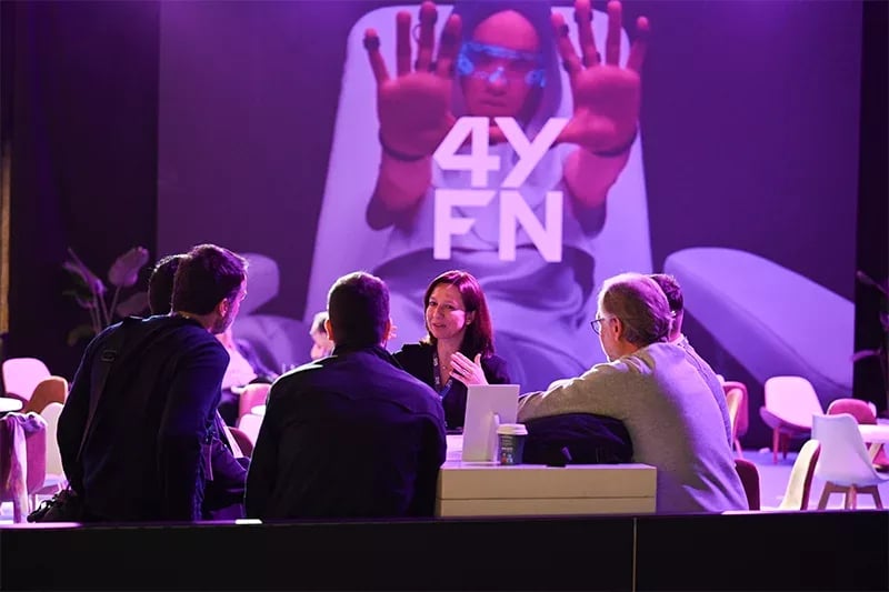 University networking 800x533